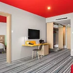 Ξενοδοχείο Park By Radisson &