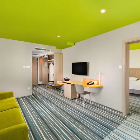 Park By Radisson & 4*
