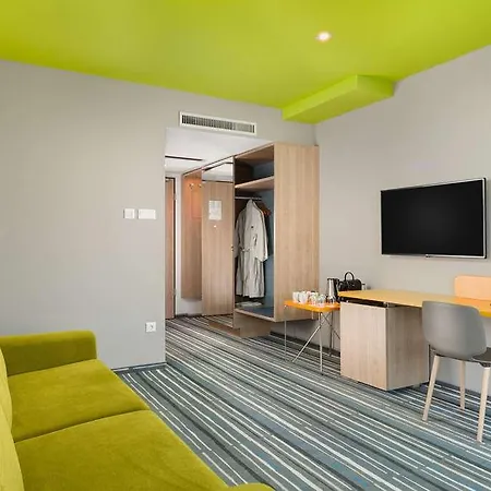 Park By Radisson & 4*