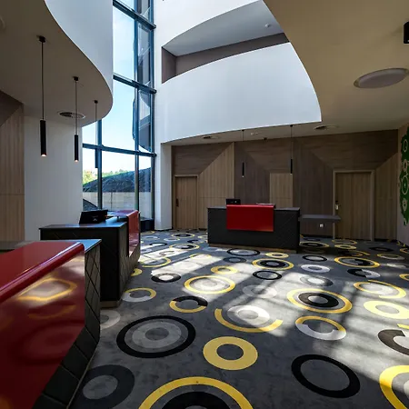 Park By Radisson & 4*