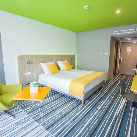 Park By Radisson & 4*