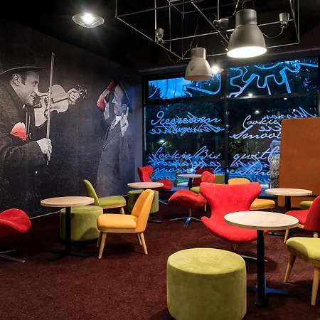 Park By Radisson & 4*