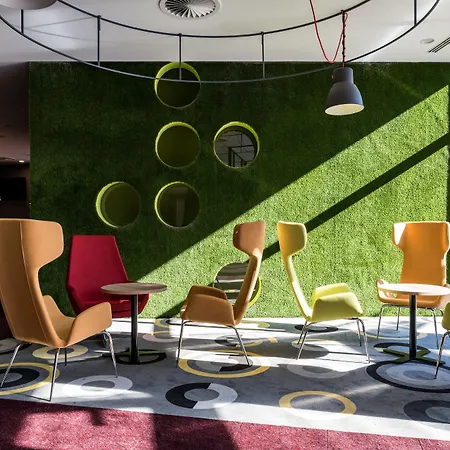 Park By Radisson & 4*