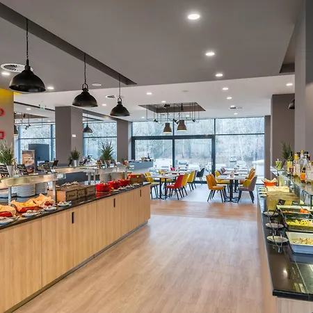 Park By Radisson & 4*