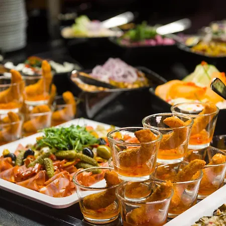 Park By Radisson & 4*