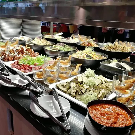 Ξενοδοχείο Park By Radisson & 4*