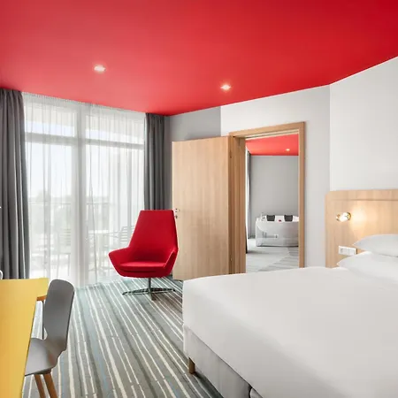 מלון Park By Radisson & 4*