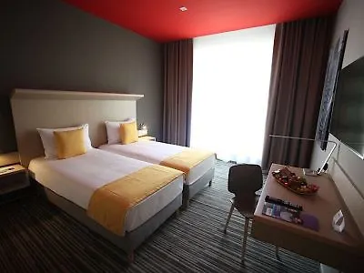 Park By Radisson & 4*
