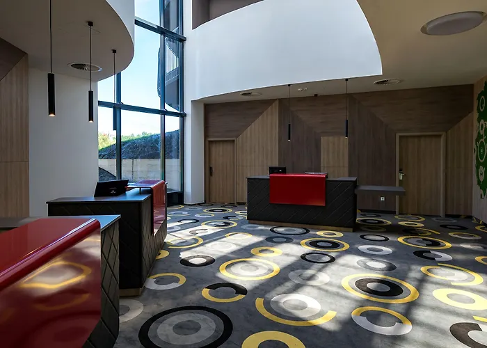 Park By Radisson & 4*