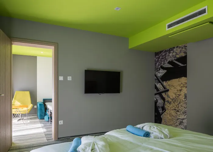 Park By Radisson & 4*