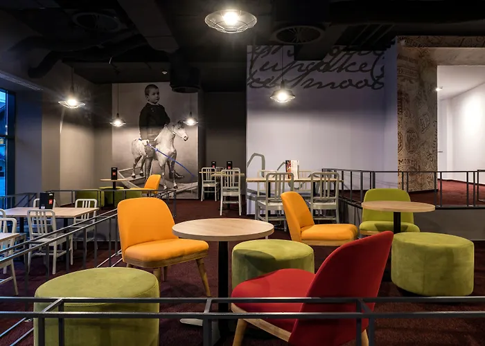 מלון Park By Radisson & 4*