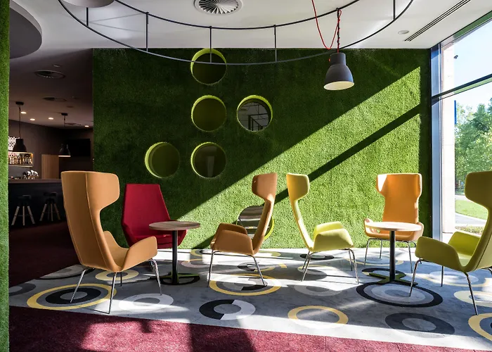 Park By Radisson & 4*